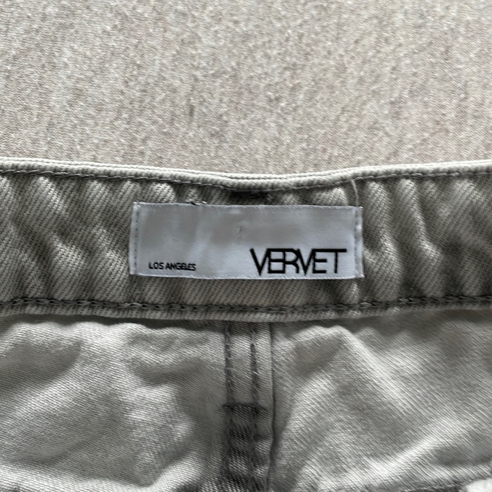 Vervet Los Angeles jeans from Ruby and Jenna- light gray wide leg